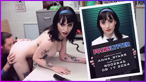 La ladra di profumi Aanna Starr è stata scopata