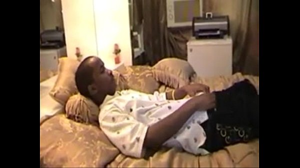 Un disoccupato scopa una troia mentre aspetta